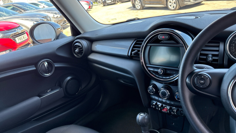 MINI Hatchback 1.5 Cooper II 3dr Petrol Hatchback